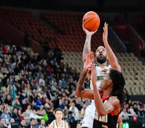 高坛风云,世界排名,坎贝尔登顶,太阳城,太阳城娱乐,太阳城app,太阳城赌场